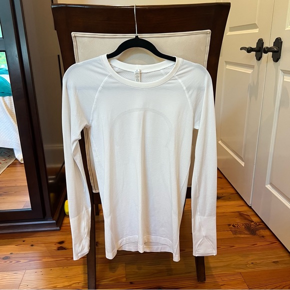 Lululemon Swiftly Tech Long Sleeve Crew 2.0 - Picture 2 of 7